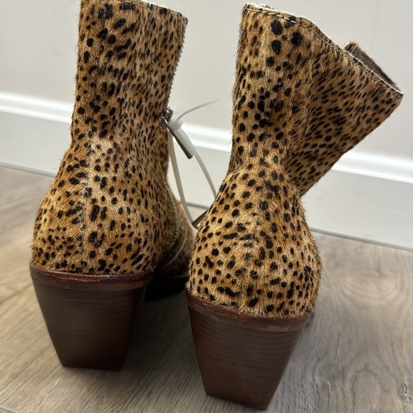 NEW! Dolce Vita Volli Leopard Calf Hair Booties - Size 7 - Picture 10 of 16